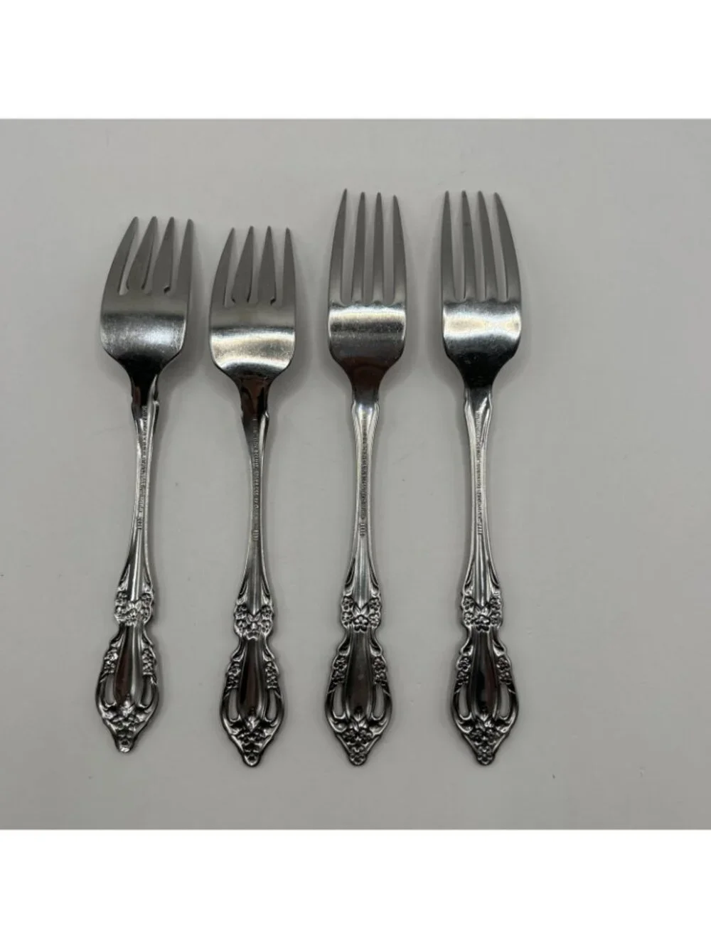 Oneida Raphael Dinner Salad Forks Distinction Deluxe Stainless Flatware Lot Of 4